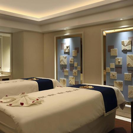 Sheraton Grand Pune Bund Garden Hotel Buitenkant foto